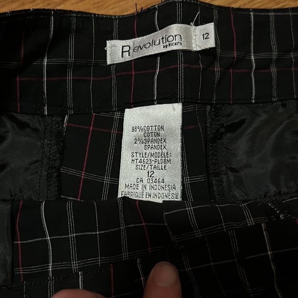 Revolution by Ricki’s Shorts - Picture 4 of 5